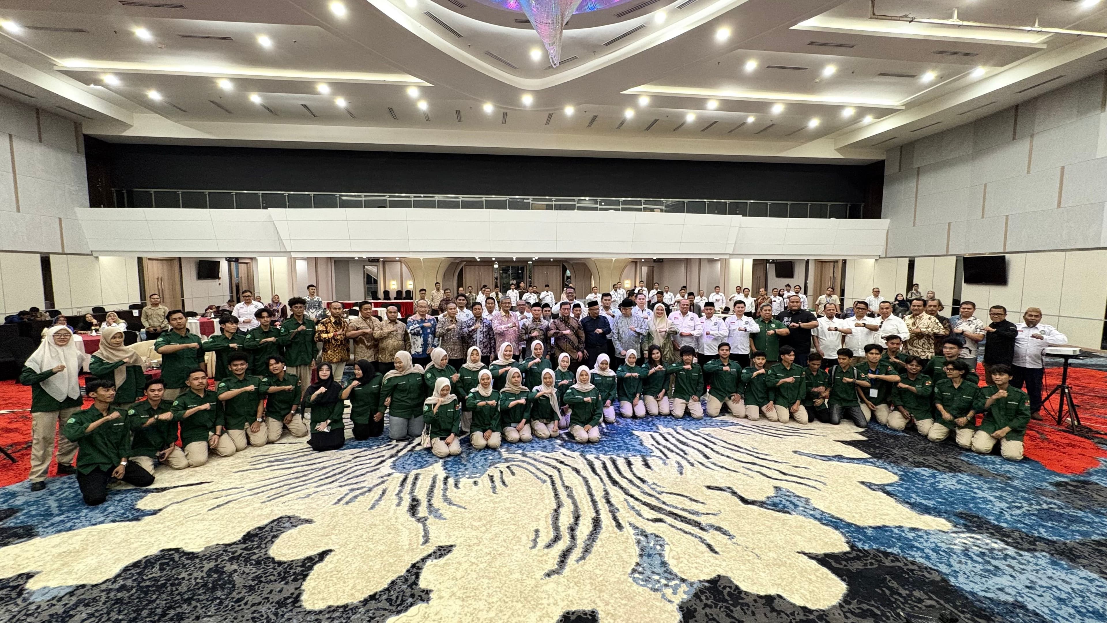 Riau Bidik 2.430 Penerima Beasiswa Sawit 2026, Apkasindo Siap Perkuat SDM dan Tata Kelola Perkebunan