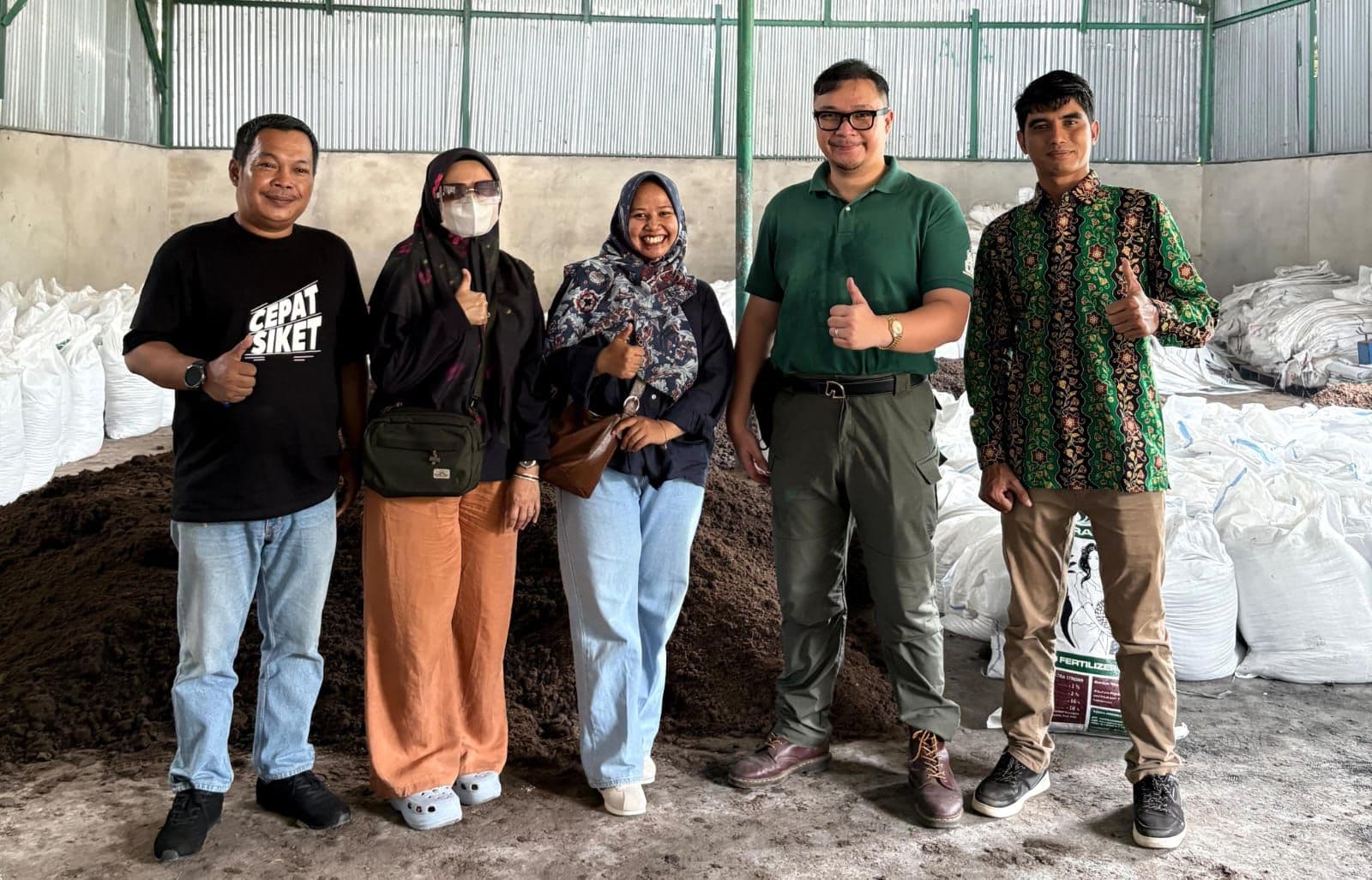 Pupuk Organik Ultra Stron9 Berbahan Dasar Byproduct Sawit: Tanah Sehat, Panen Mantap