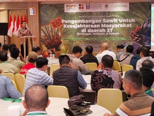Bupati Kapuas Hulu Dorong Warga Kelola Lahan Kosong Jadi Perkebunan Sawit Produktif