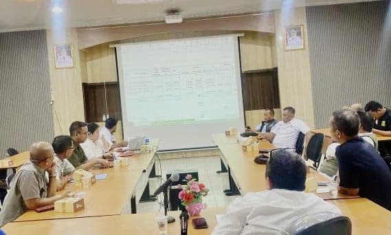 Harga TBS Sawit Babel Disorot: Petani Pertanyakan Selisih Bangka–Belitung hingga Rp800/Kg